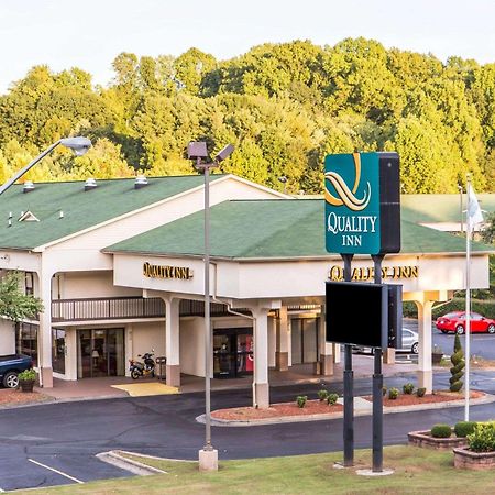 Quality Inn University Winston Salem Εξωτερικό φωτογραφία