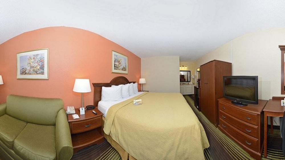 Quality Inn University Winston Salem Εξωτερικό φωτογραφία